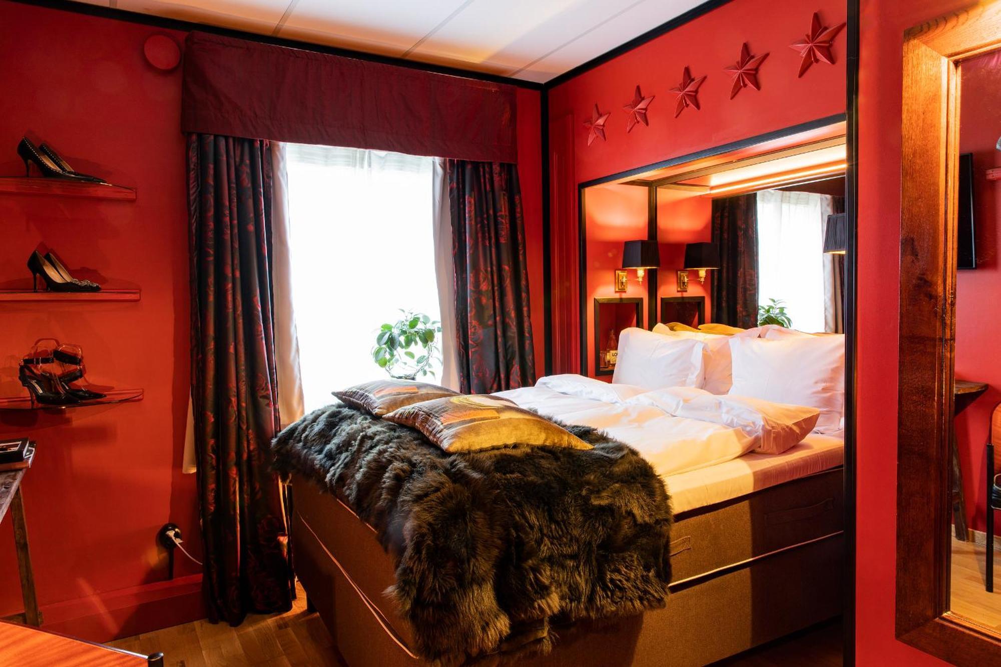 Bomans Hotell I Труса Экстерьер фото